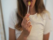 Joi avec ma sucette , studente lollipop sucking 8/16