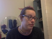 Shaved head fetish girl shaves her own head 1/16