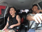 Ganhei carona e tive que mostrar minha bunda para o Loupan 6/16