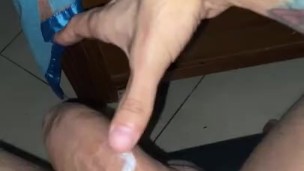 Venezolano no se aguanta y se deslecho para ti full leche