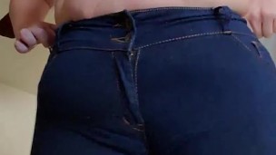 Blondie Tease You in Crop Top and Jeans
