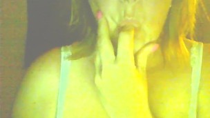 Fille qui se caresse