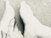 Vieni a massaggiare i miei piedi