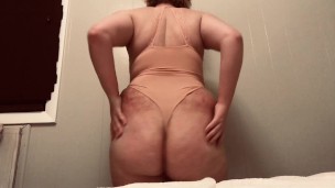 curvy college girl spanks and shakes ass