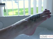 Kali Roses wants her stepbrother to help her sexy feet 1/16