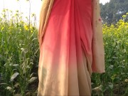 Desi village bhabhi pissing public porn outdoor 15/16