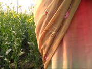Desi village bhabhi pissing public porn outdoor 16/16
