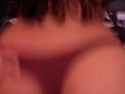 Gostosa sentando e gemendo muito! 4/16