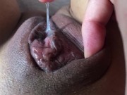 急にムラムラしたときのオナニー 勃起して固くなったクリトリスを指でいじってイク 4/16