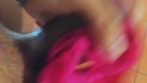 Voy a casa de mi novia para robarle un tanga y hacerme una paja con el