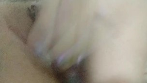 Putita estalla en orgasmo