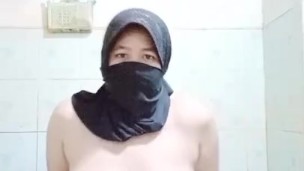 HijabGirl indonesia masturbation part.5