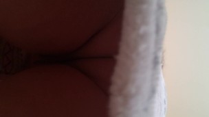 Upskirt no panties