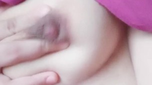suck my tits I'm so horny
