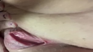 Layla slaps that pussy