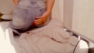 Young slut cums loudly while fingering her tight ass hole. 