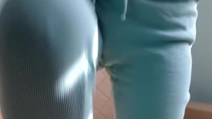 Cameltoe peeing my sweet pants