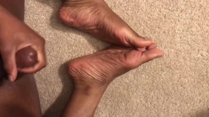 Cum on my feet