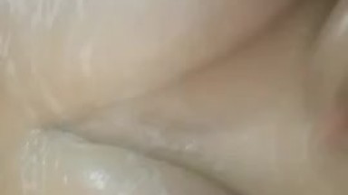 Mi novia me  envía  video de sus ricas tetas