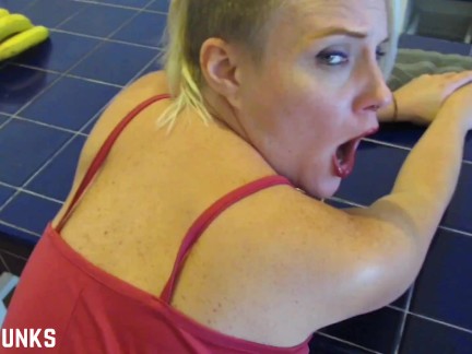 I Fuck Her Ass with No Warning: Anal Surprise While She Cleans The Kitchen