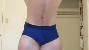 Beefy Bodybuilder Flexing Tease OnlyfansBeefBeast