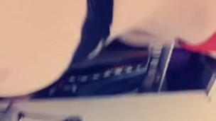 Sexy girl shows off her bouncing booty