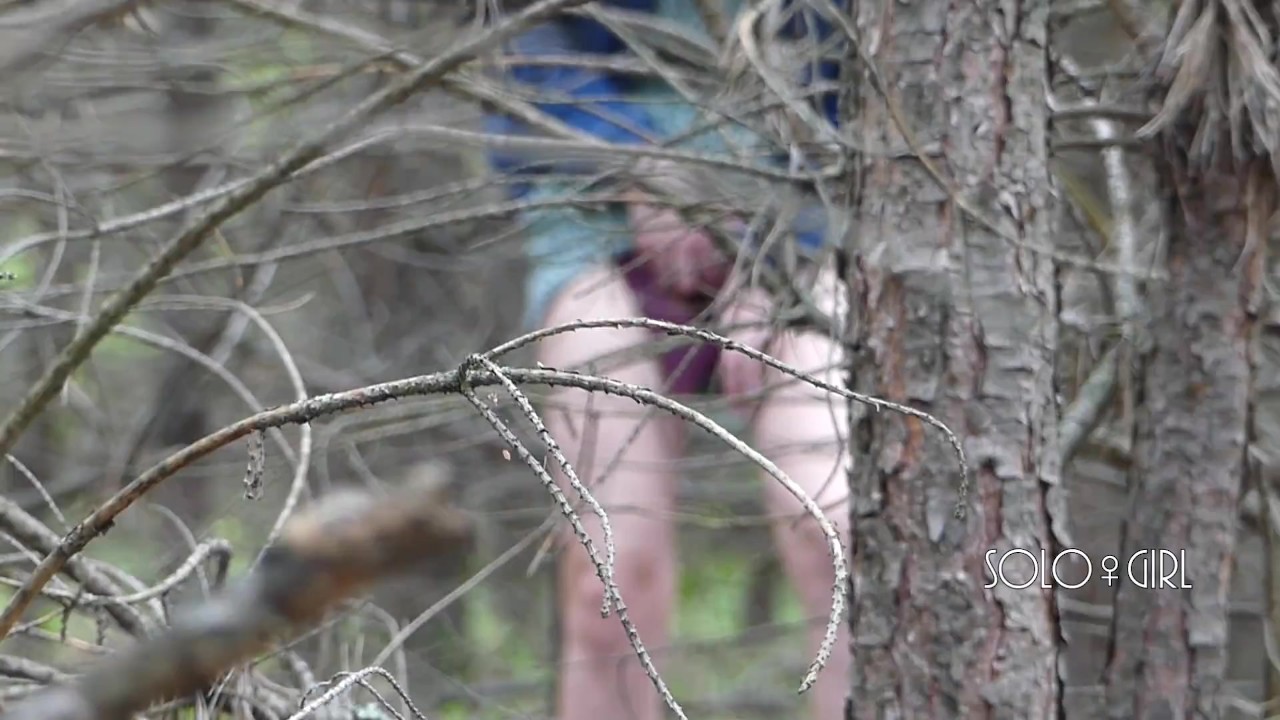 Tom espiando a novinha brincando com a boceta na floresta - Vídeo de sexo grátis - RedTube