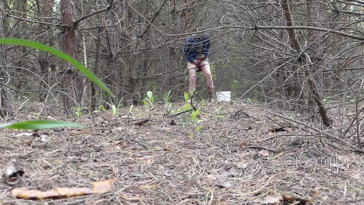 Tom espiando a novinha brincando com a boceta na floresta - Vídeo de sexo grátis - RedTube