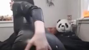 Submissive in laytex spanks and fucks herself ONLY for you