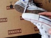 Cum her Converse