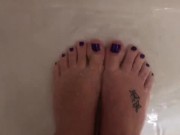 Q44 - Wet Purple Toes
