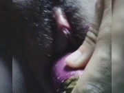 I MASTURBATE WITH AN EGGPLANT parte 2
