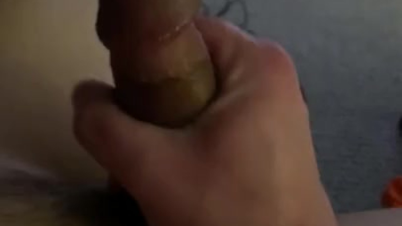 Spun friend gets a hand - Free Sex Video - RedTube