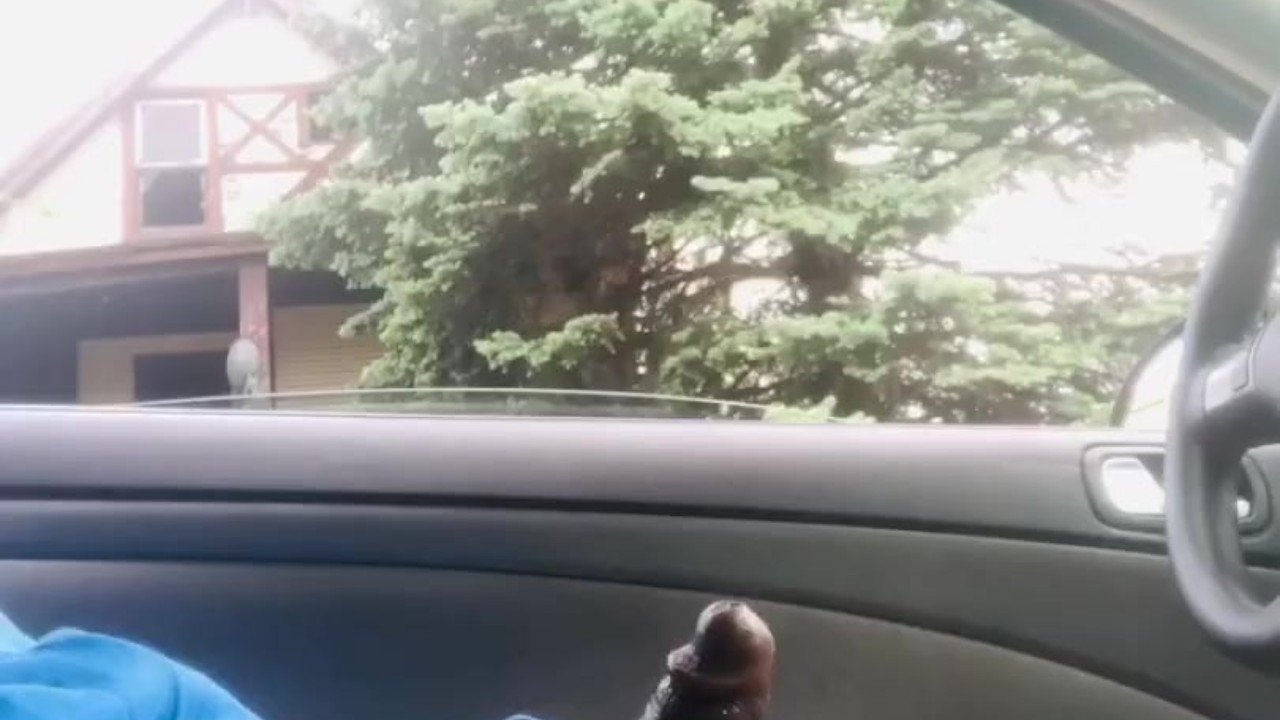 BBC Dick Flash! Stroking in Car during Quarantine gets Caught!