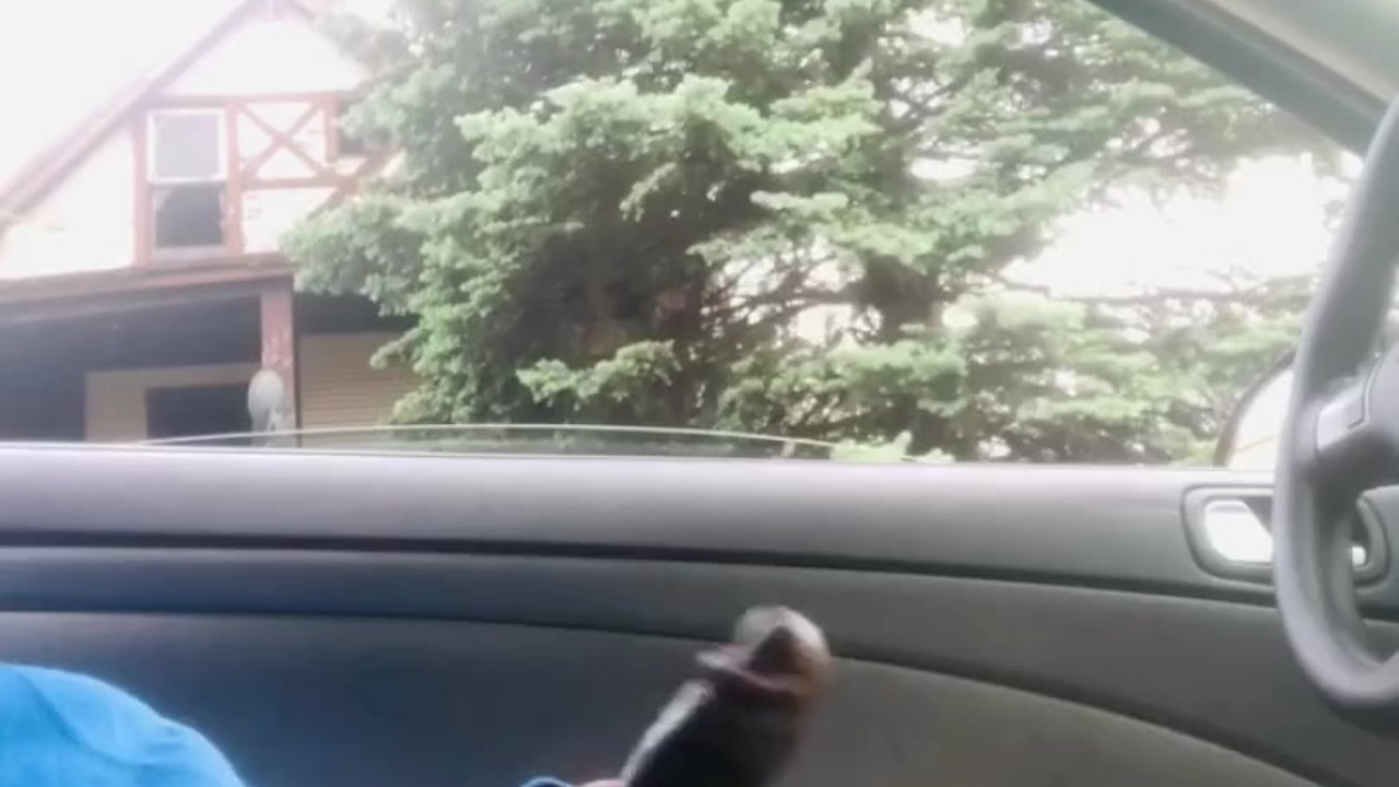 BBC Dick Flash! Stroking in Car during Quarantine gets Caught!