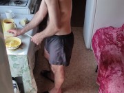 I have lunch at home for the weekend. 6/16