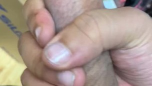 Tranny finalmente é pego no trabalho. Era tarde demais para eu não ônibus! Link de vídeo completo na biografia