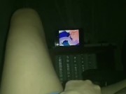 Малышка мастурбирует вовремя просмотра мультиков - Screenshot 12 of 16 - Vibrator