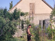 The day was hot, i in the garden. 10/16