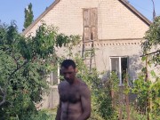 The day was hot, i in the garden. 3/16