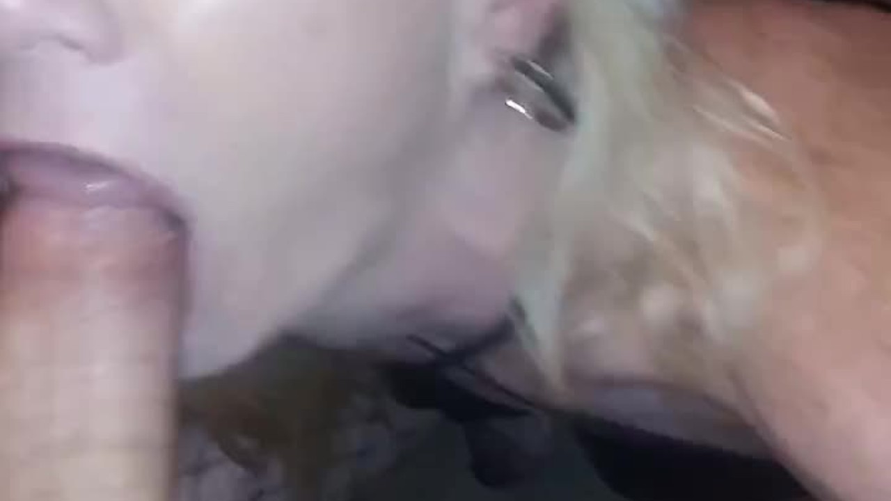 Hot wife gives the best deep throat blowjob ever - Free Sex Video - RedTube
