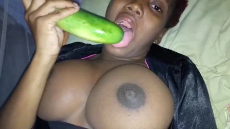 Hot Thot Teen School Girl Deep Fucking With A Big Cucumber Dick - Mastermeat1