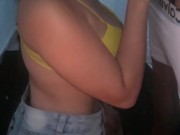 NOVINHA FEZ UM BOQUETE E RECEBEU UMA GOZADA NA BOCA 3/16