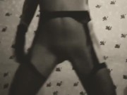 Cecile Pleasure Baila y folla como Bettie Page 9/16