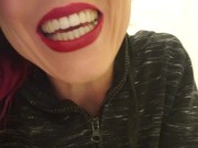 Horny Milf Pisses In The Bathtub 10/16