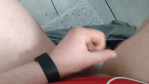 Chub has cheeky wank in friends bathroom