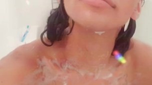 Shower fun 