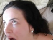 Baise rapide pendant un repas de famille 14/16