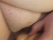 Chubby girl fucks herself 