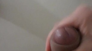 Masturbandome facial botando leche